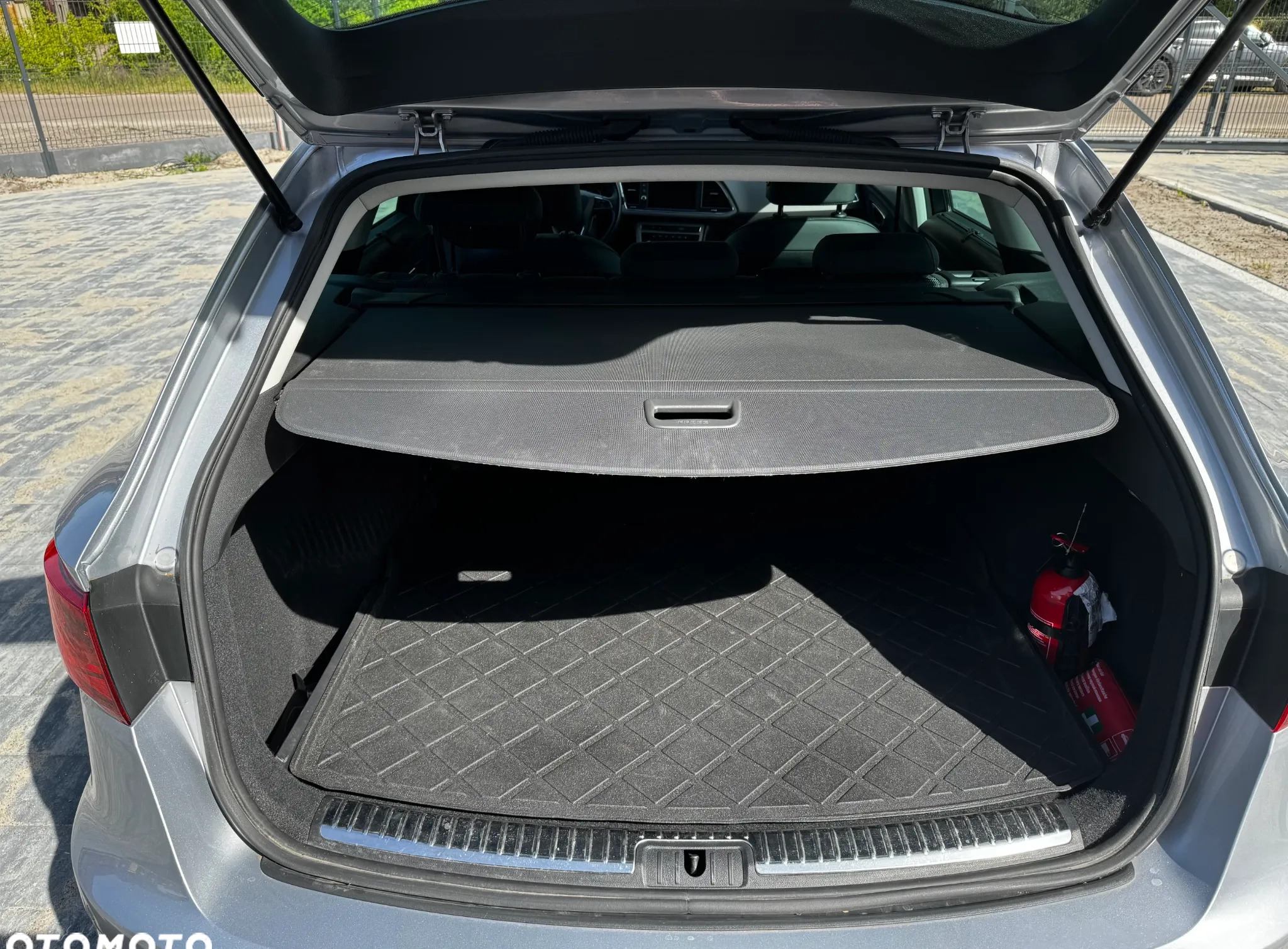 Seat Leon cena 64900 przebieg: 105800, rok produkcji 2019 z Szydłowiec małe 562